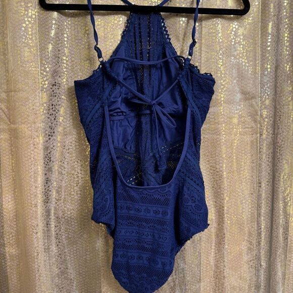Becca Navy Blue Prairie Rose One Piece Crochet Halter Neck Swimsuit XL - Picture 2 of 7
